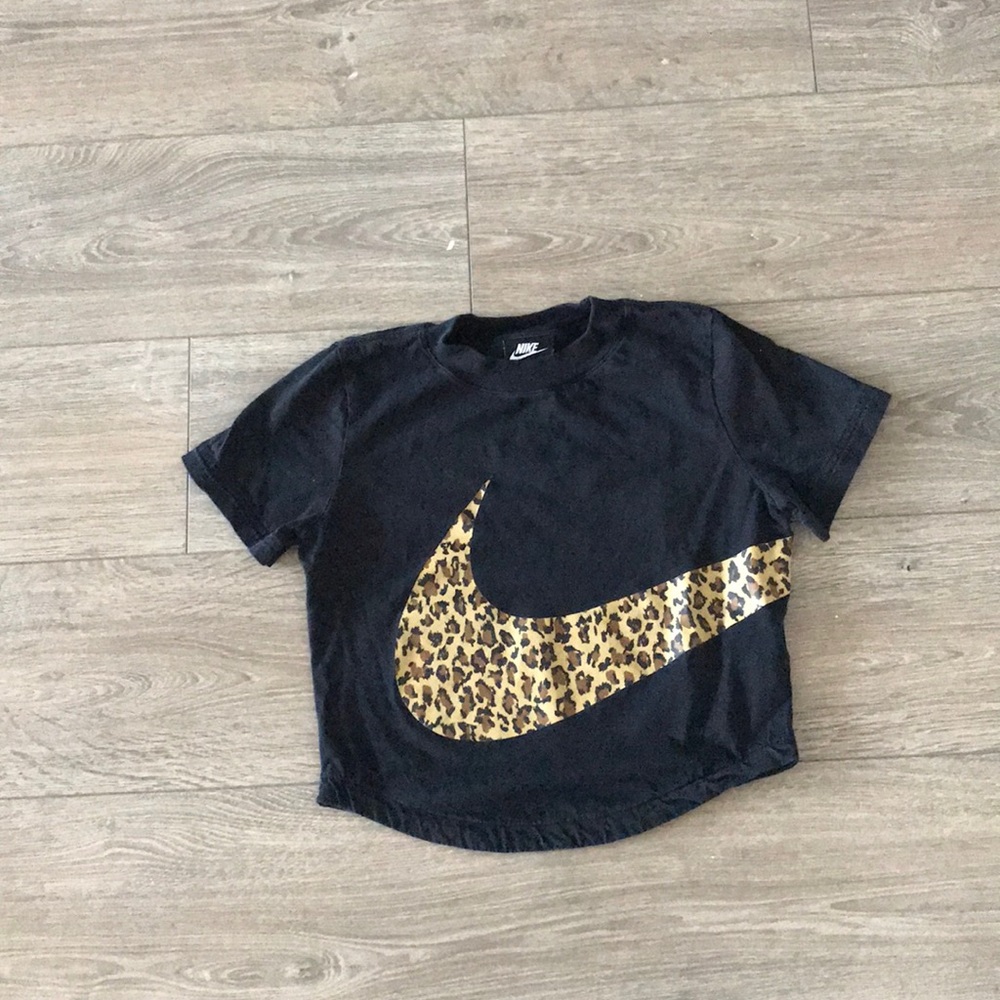 Nike Cropped Tee